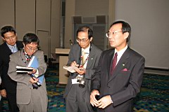 04-Meeting16.JPG